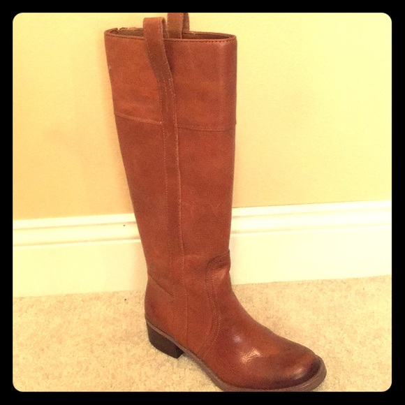 Boots - Picture 1 of 5
